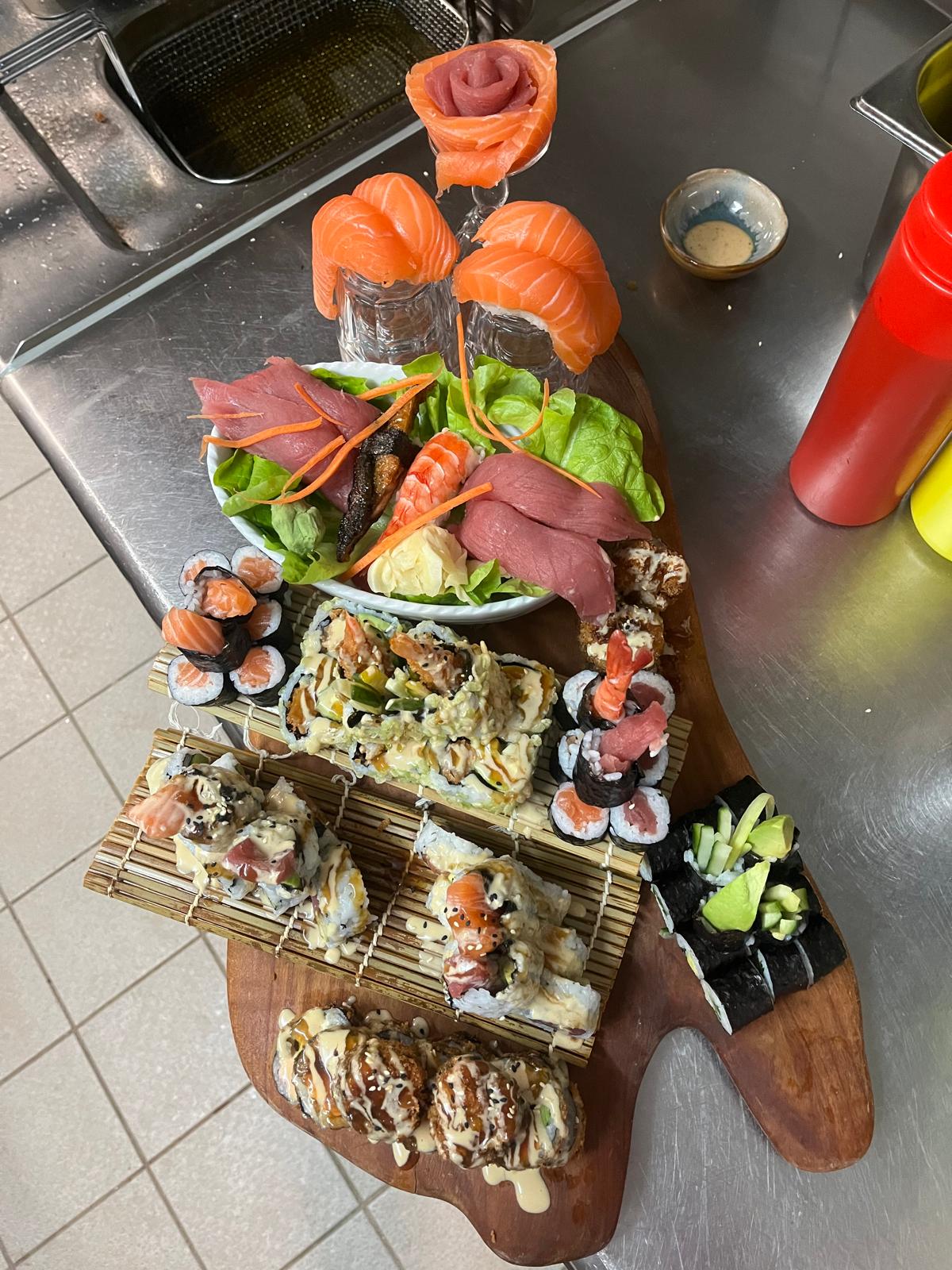 Sashimi-Rosen und Nigiri
