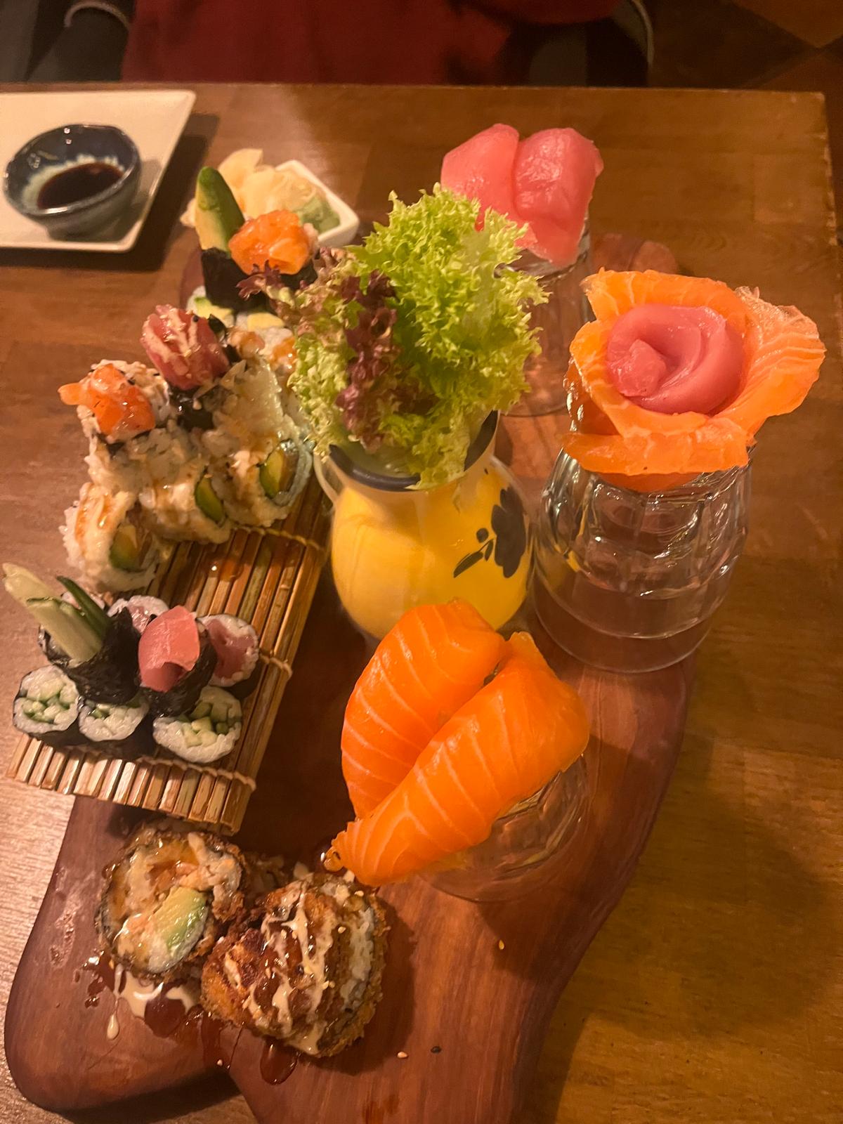 Sashimi und Nigiri Arrangement