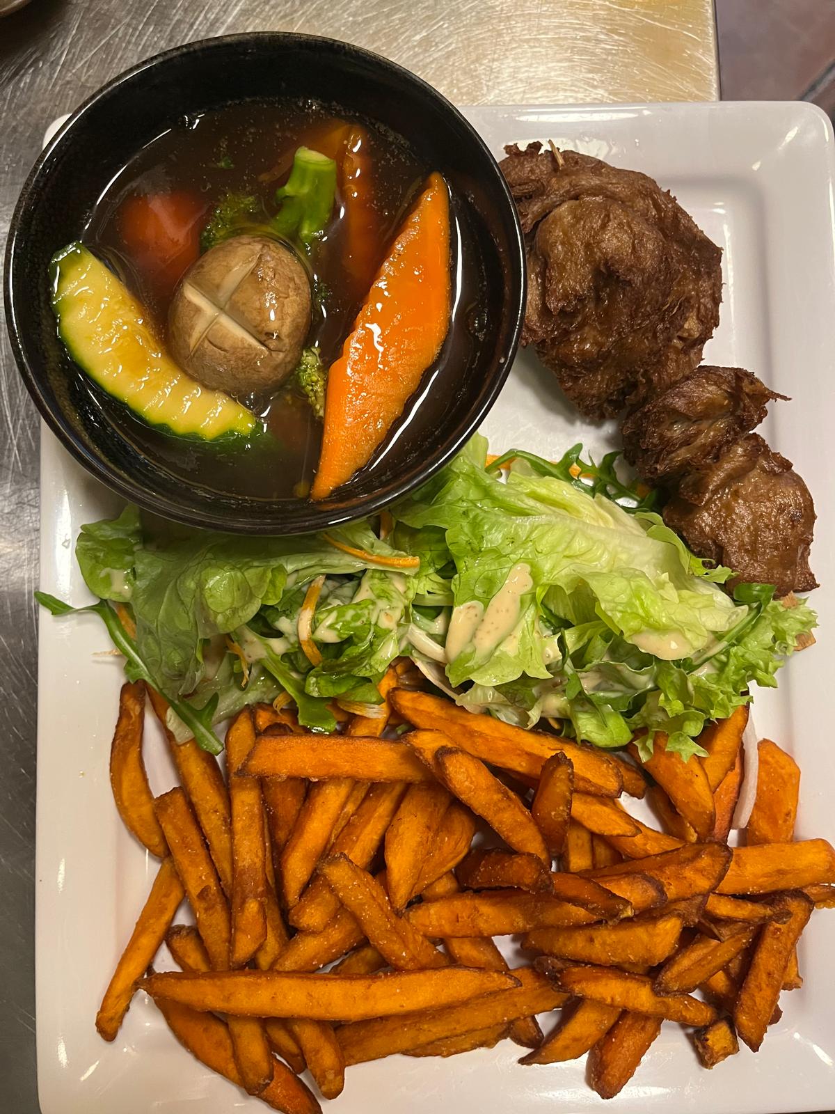 Special Grill mit Süßkartoffelpommes